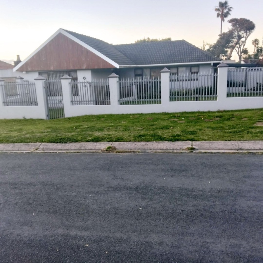 5 Bedroom Property for Sale in Greenfields Eastern Cape